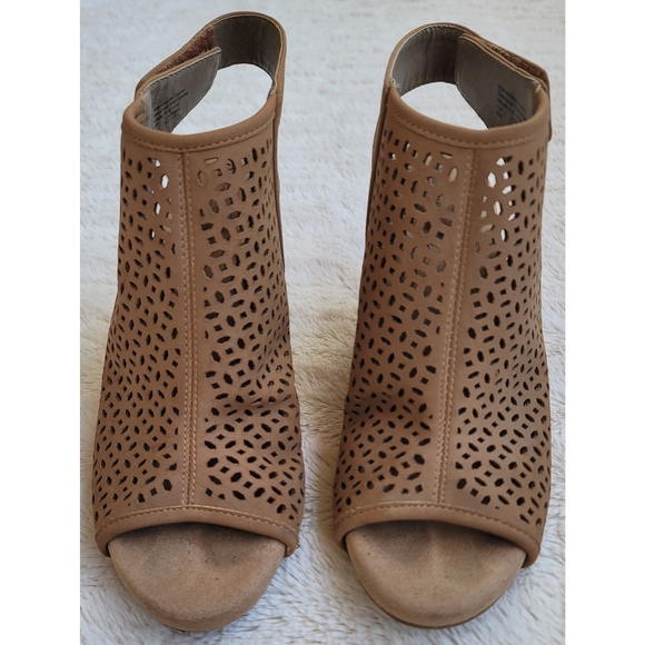 Giani Bernini Josieyy Memory Foam Shooties - Picture 3 of 16